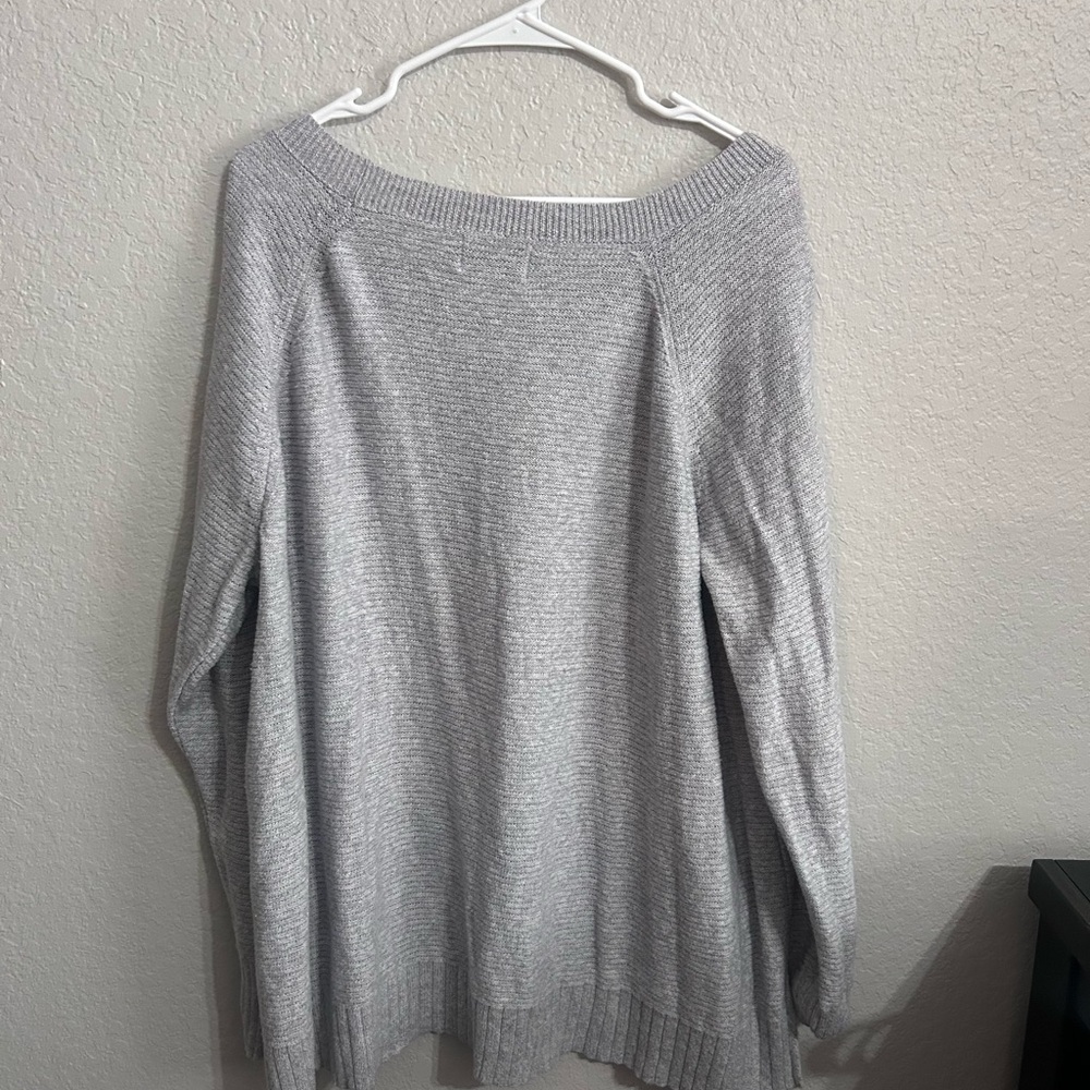Gray Off-the-Shoulder Sweater with Wide Neckline and Long Sleeves